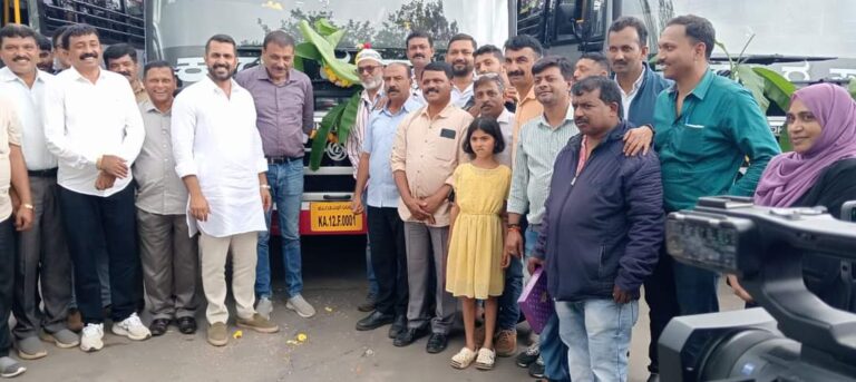 ಕೊಡಗಿನ  ಪ್ರಪ್ರಥಮ  ಕೆ.ಎ.12 ನೋಂದಾಯಿತ,  ಕೆ ಎಸ್‍ ಆರ್ ಟಿ ಸಿ  ಬಸ್‍ಗಳಿಗೆ, ಶಾಸಕ ಡಾ. ಮಂಥರ್‌ಗೌಡ ಚಾಲನೆ