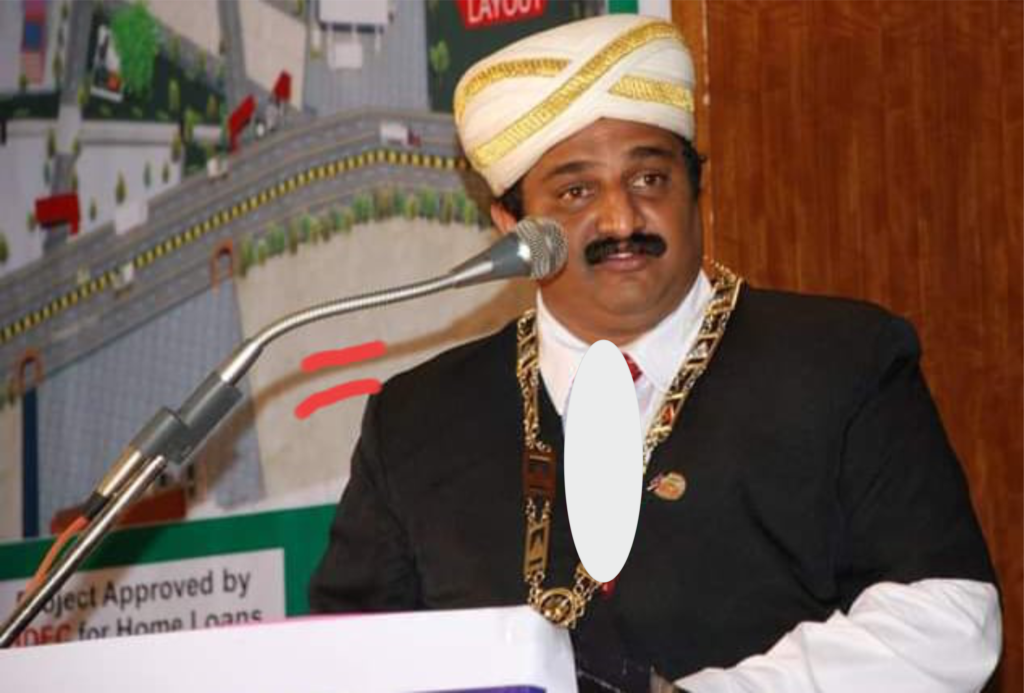 ಉಲಗ ಕೇಳಿರ ದಸರ ಅಂಜಿ ಪಾಜೆ ಕವಿವೊರ್ಮೆಕ್ ಮುಲ್ಲೇಂಗಡ ಮಧೋಷ್ ಪೂವಯ್ಯ… ಉಲಗ ಕೇಳಿರ ದಸರ ಅಂಜಿ ಪಾಜೆ ಕವಿವೊರ್ಮೆಕ್ ಮುಲ್ಲೇಂಗಡ ಮಧೋಷ್ ಪೂವಯ್ಯ…