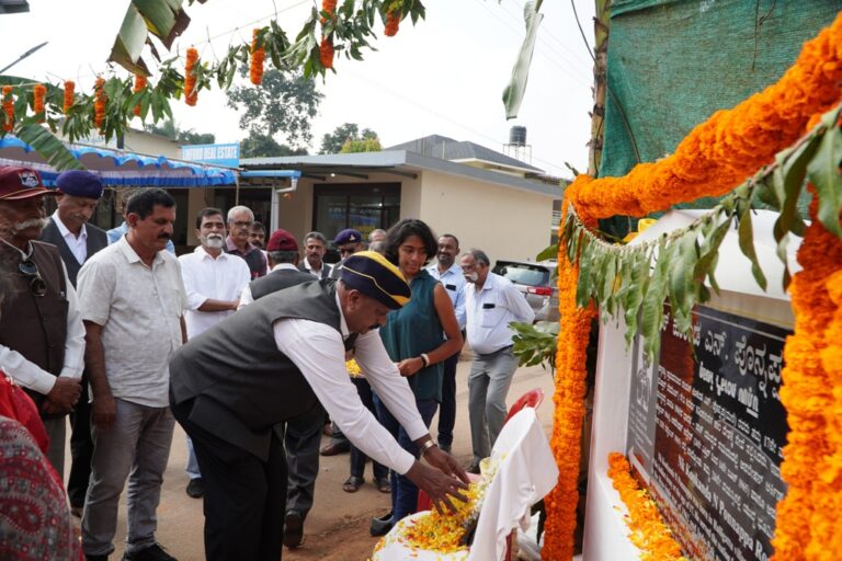 65ರ ಭಾರತ-ಪಾಕ್‌ ಸಮರ ವೀರ ಹುತಾತ್ಮ,  ಕೂಕಂಡ ಎನ್ .ಪೊನ್ನಪ್ಪ ರಸ್ತೆ  ಪೊನ್ನಂಪೇಟೆಯಲ್ಲಿ ಅನಾವರಣ.