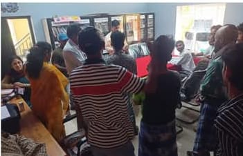 ನದಿ ನೀರು ಮಲೀನಗೊಳಿಸುತಿದ್ದ ಅಸ್ಸಾಂ ಕಾರ್ಮಿಕರು, ದಂಡ ಜಡಿದ ಕಕ್ಕಬ್ಬೆ ಪಂಚಾಯತಿ. ಪರಿಸರ ಪ್ರೇಮಿಗಳ ಮೆಚ್ಚುಗೆ.