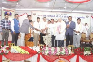 ಅರೆಭಾಷೆ ಸಂಸ್ಕೃತಿ ಮತ್ತು ಸಾಹಿತ್ಯಅಕಾಡೆಮಿ ಸಾಲಿನ ಗೌರವ ಪ್ರಶಸ್ತಿ ಪ್ರದಾನ ಅರೆಭಾಷೆ ಸಂಸ್ಕೃತಿ ಮತ್ತು ಸಾಹಿತ್ಯಅಕಾಡೆಮಿ ಸಾಲಿನ ಗೌರವ ಪ್ರಶಸ್ತಿ ಪ್ರದಾನ