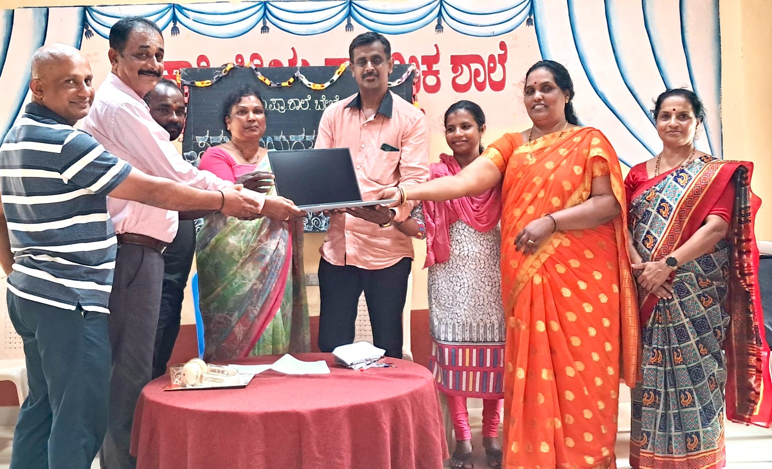 ಬೇಟೋಳಿ  ಸರ್ಕಾರಿಶಾಲೆಗೆ‌ ಪುಷ್ಟಿ ಯೋಜನೆಯ ಅತ್ಯುತ್ತಮ ಎಸ್‌ಡಿಎಂಸಿ ಪ್ರಶಸ್ತಿ