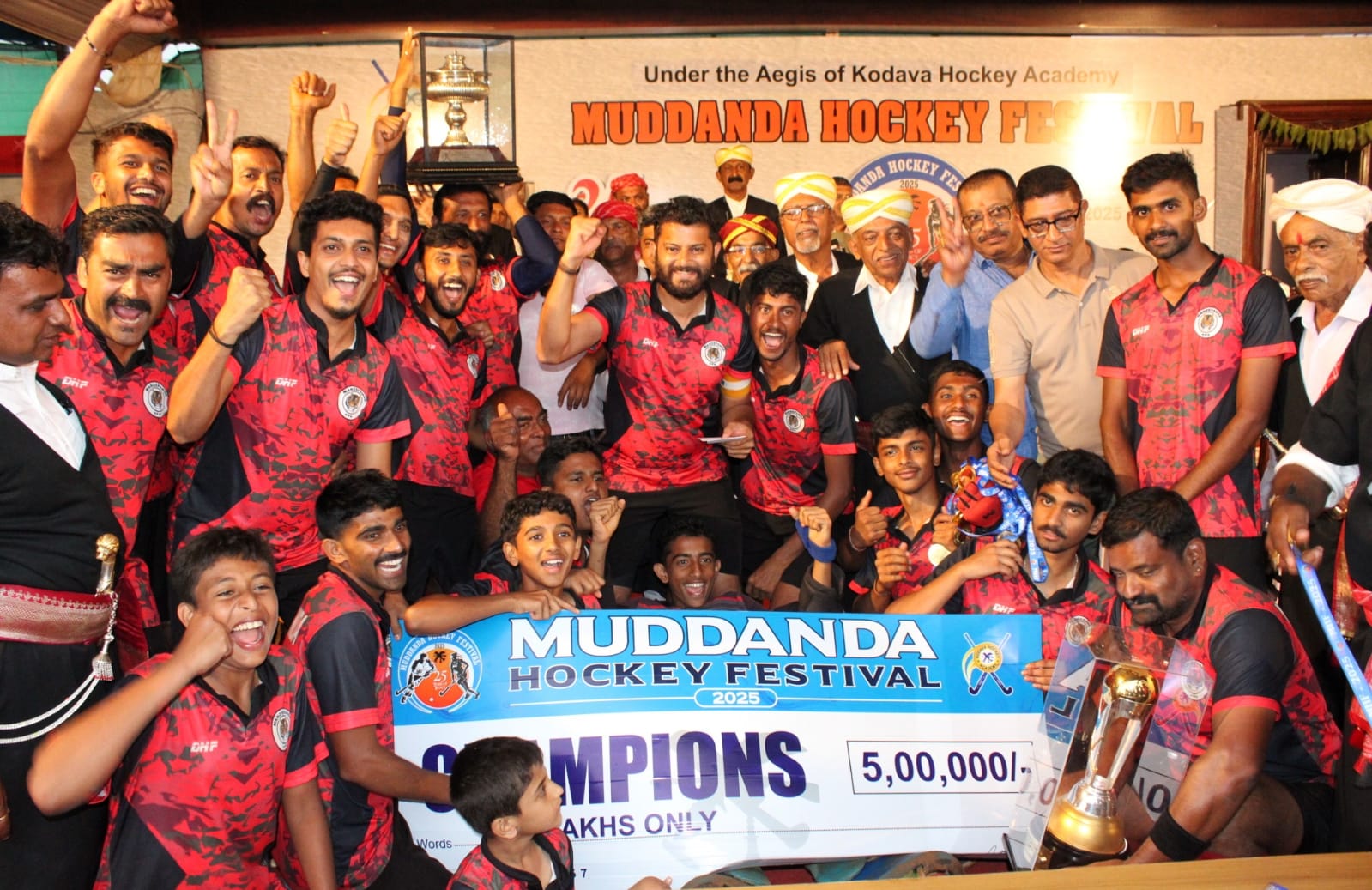 ಮುದ್ದಂಡ ಕಪ್ ಹಾಕಿ ನಮ್ಮೆ, ಚಾಂಪಿಯನ್ ಕಿರೀಟ ಹೊತ್ತ ಮಂಡೇಪಂಡ ಒಕ್ಕ…