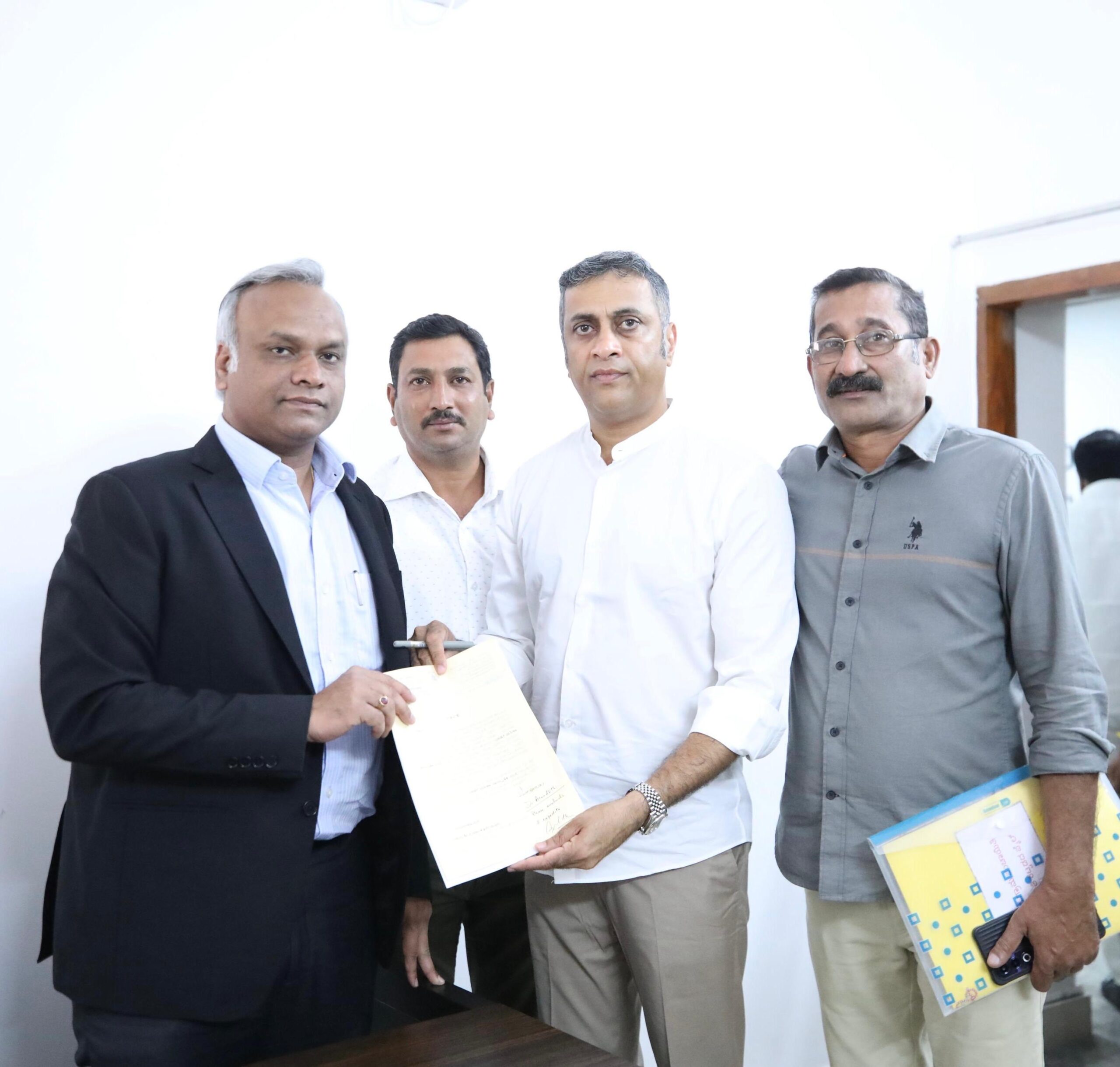 ಕೆ. ಬಾಡಗ ಪಂಚಾಯಿತಿ ಕಟ್ಟಡ ಖರೀದಿಗೆ ಗ್ರಾಮೀಣ ಅಭಿವೃದ್ಧಿ ಸಚಿವರಿಗೆ ಎ.ಎಸ್ ಪೊನ್ನಣ್ಣ ಮನವಿ            