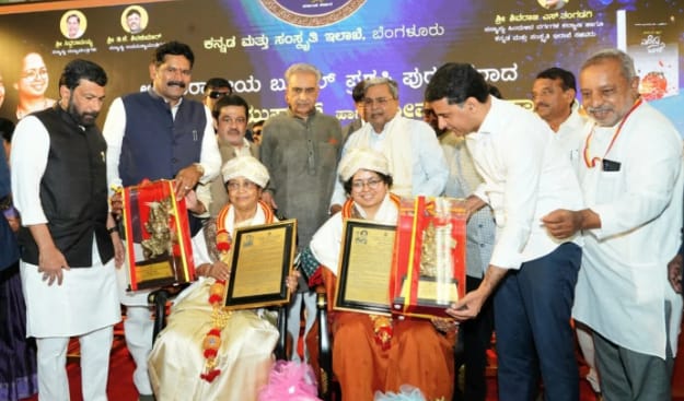 ಬೂಕರ್ ವಿಜೇತ ಬಾನು ಮುಷ್ತಾಕ್ , ದೀಪಾ ಬಾಸ್ತಿ ಅವರಿಗೆ ತಲಾ 10 ಲಕ್ಷ ಪುರಸ್ಕಾರ…