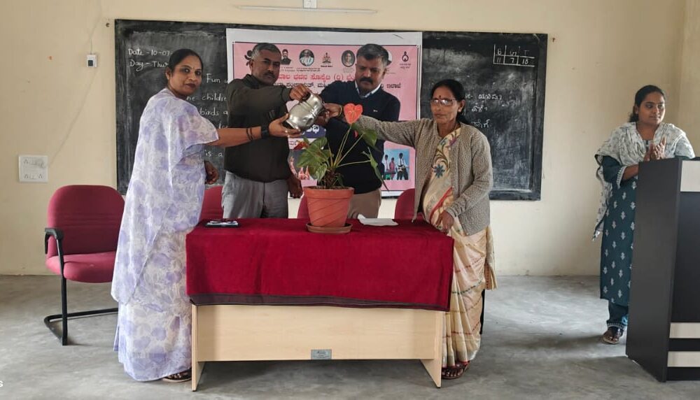 ಮಕ್ಕಳ ಬಳಿ ಮೊಬೈಲಿಗಿಂತ ಪುಸ್ತಕ ಇದ್ದರೆ ಒಳಿತು;  ಮಹಿಳಾ ಮತ್ತು ಮಕ್ಕಳ ಅಭಿವೃದ್ಧಿ ಇಲಾಖೆ ಉಪ ನಿರ್ದೇಶಕ ಕೃಷ್ಣಮೂರ್ತಿ ಸಲಹೆ