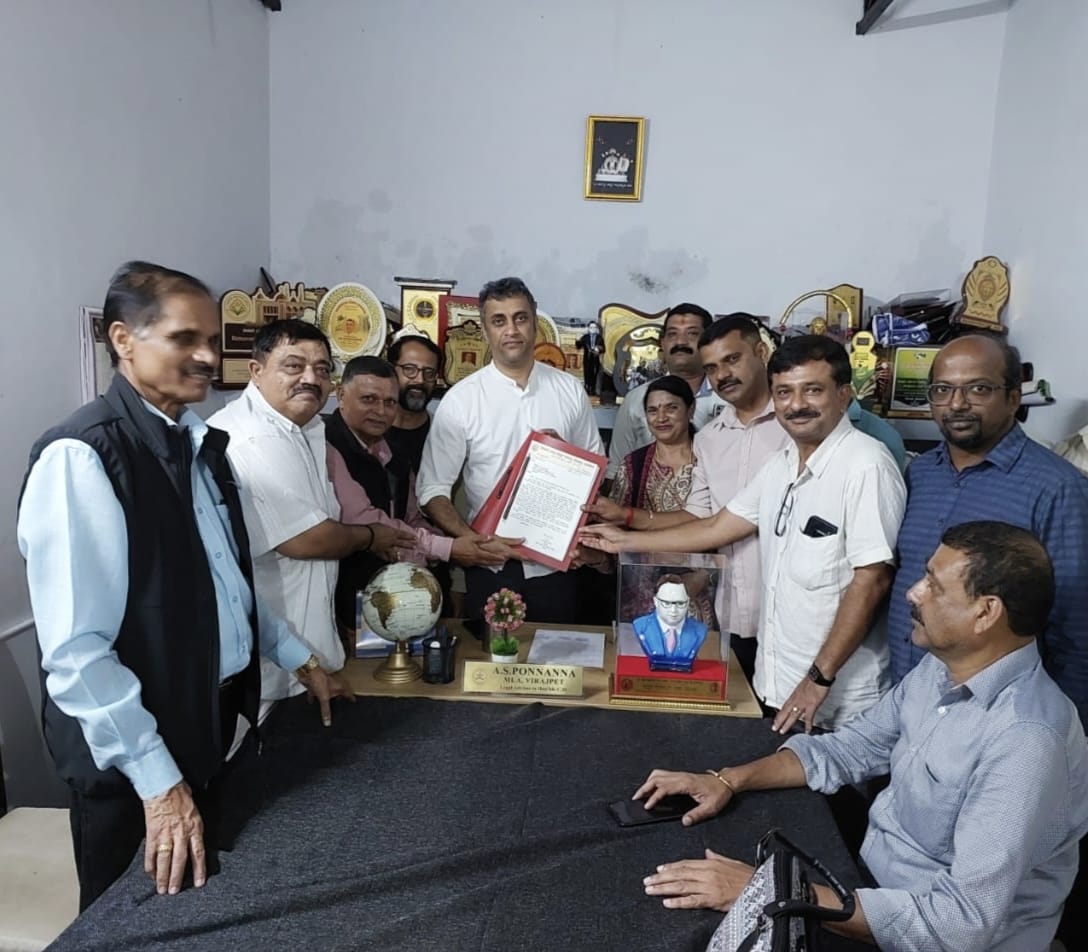 ಕನ್ನಡ ಸಾಹಿತ್ಯ ಭವನ ಪೋಷಕರಾಗಲು ಎಲ್.ಎ.ಸಿ. ಹಾಗೂ  ಶಾಸಕ ಪೊನ್ನಣ್ಣರಿಗೆ ಮನವಿ